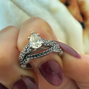 Kay Jewelers Silver Twisted Band Ring with Diamond (Wedding set)